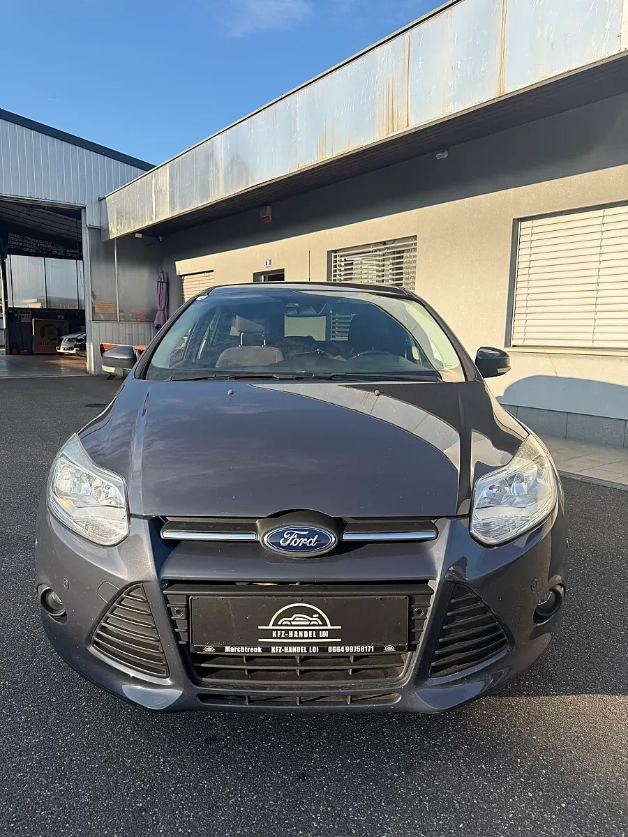 Ford Focus 2013 photo 2