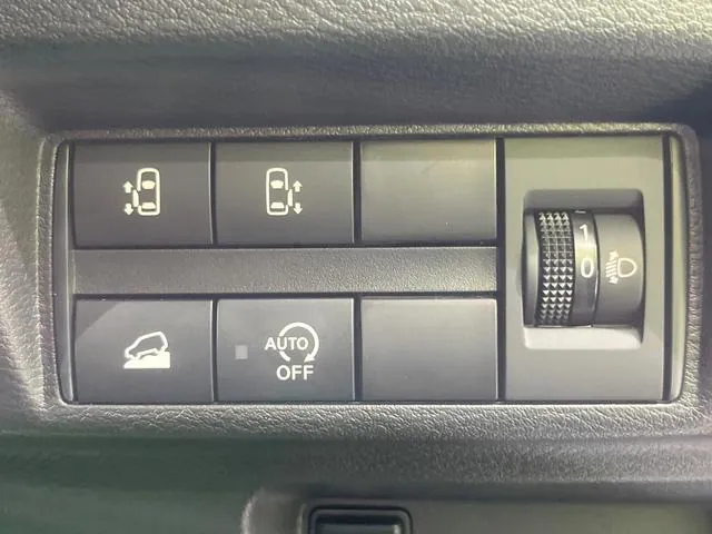 Mitsubishi Delica Mini G Premium Limited Edition 2025 photo 3