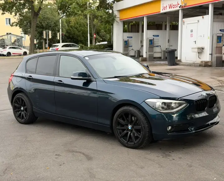 BMW 1 Series 2012 photo 2
