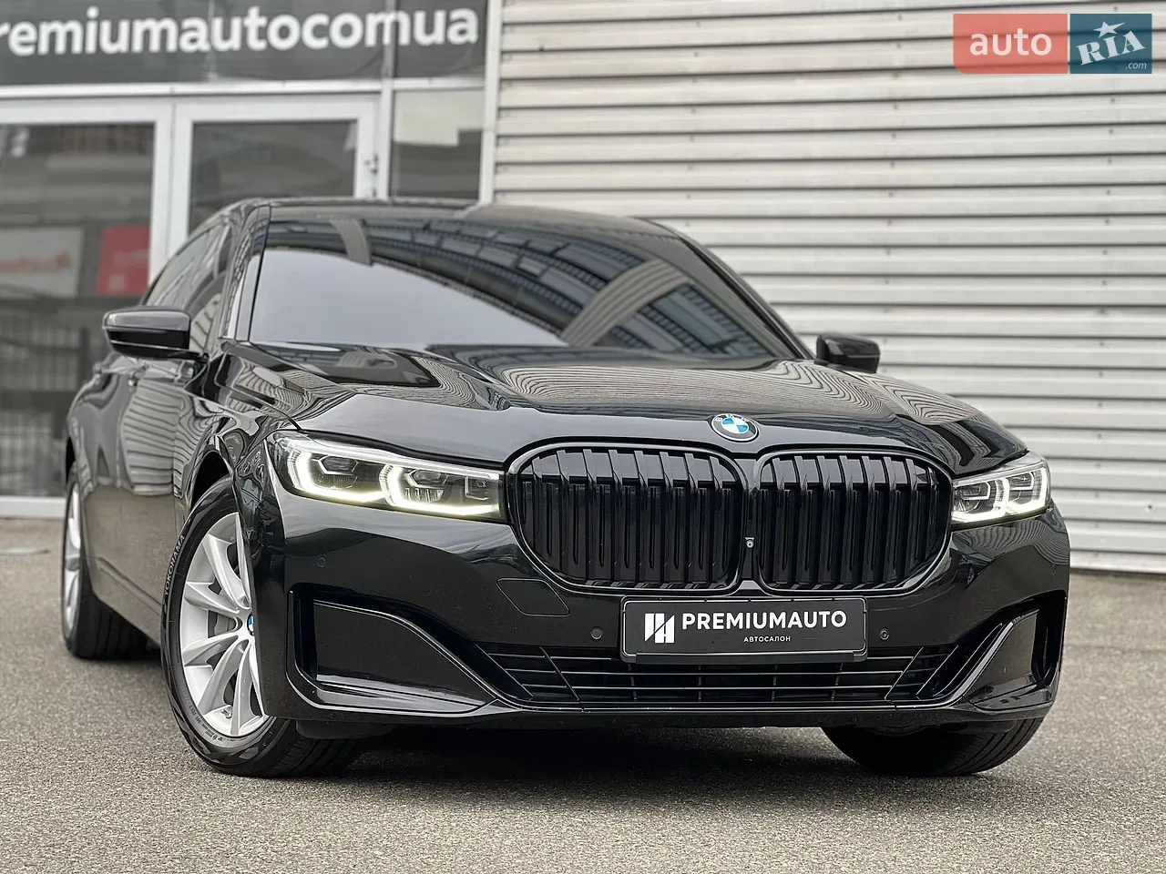 BMW 7 Series 2019 photo 2