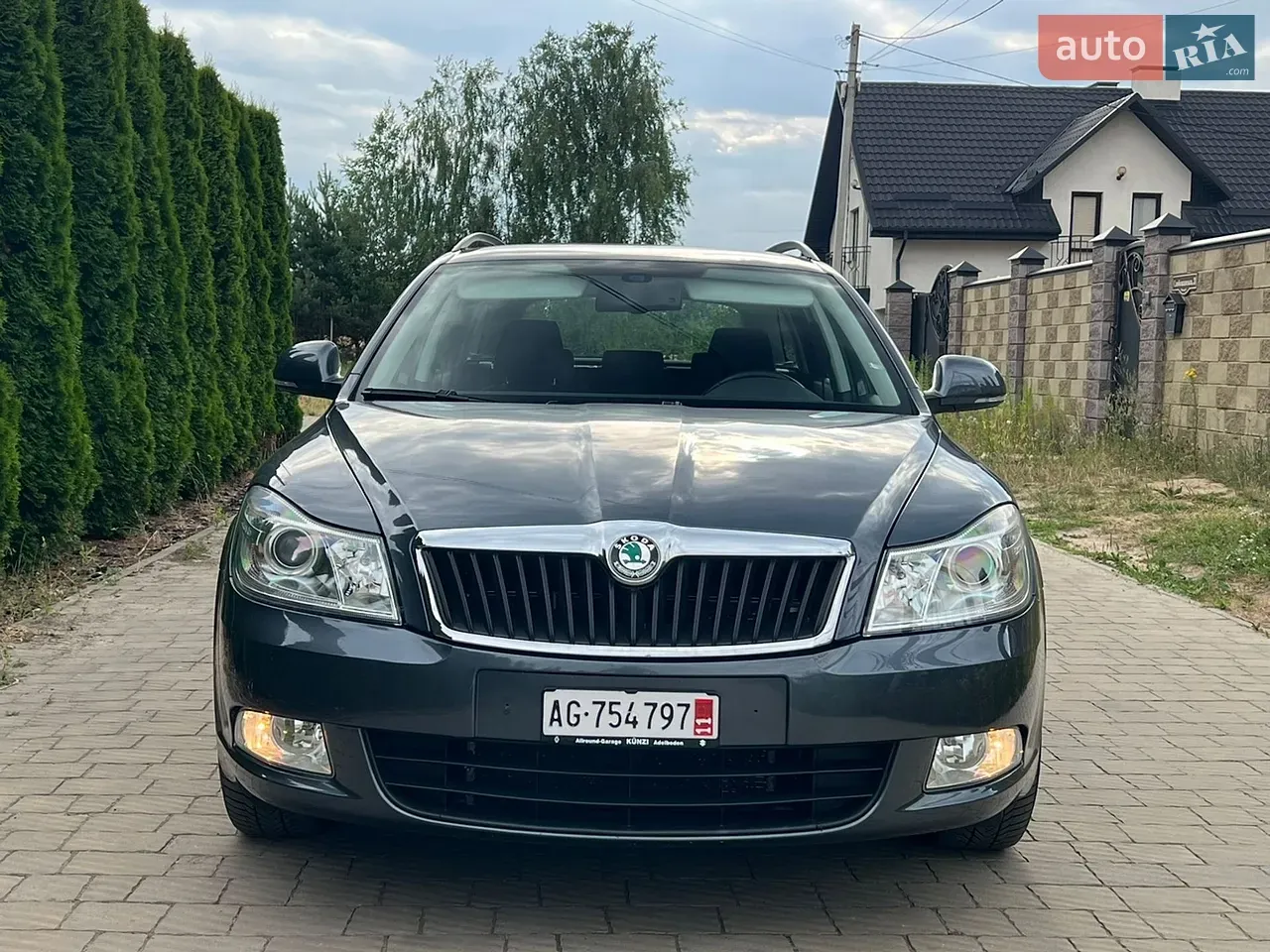 Skoda Octavia 2011 photo 4