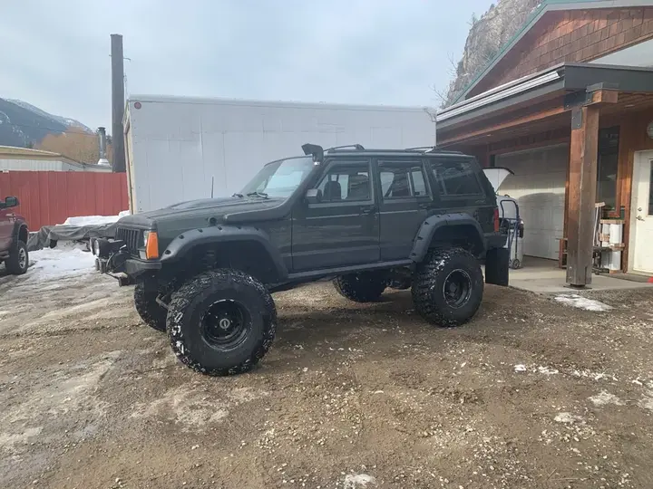 Jeep Cherokee 1996 photo 2