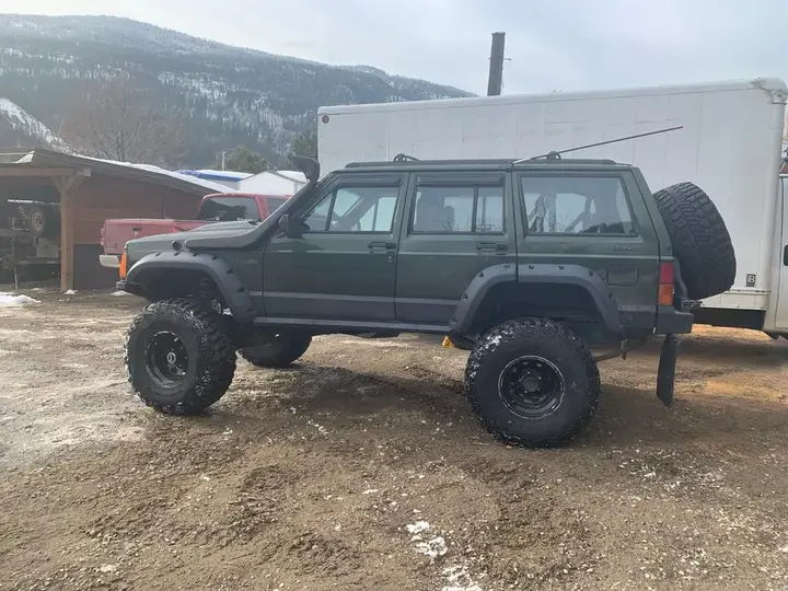 Jeep Cherokee 1996 photo 3