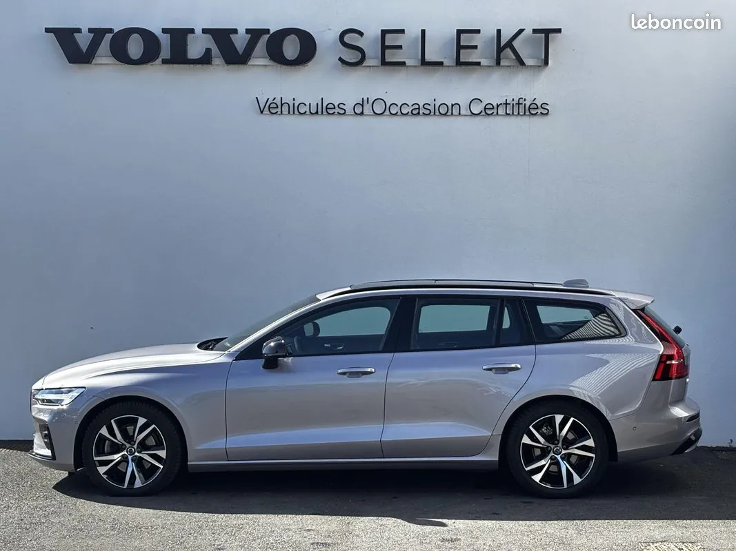 Volvo V60 2025 photo 2