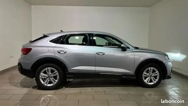Audi Q3 2022 photo 4