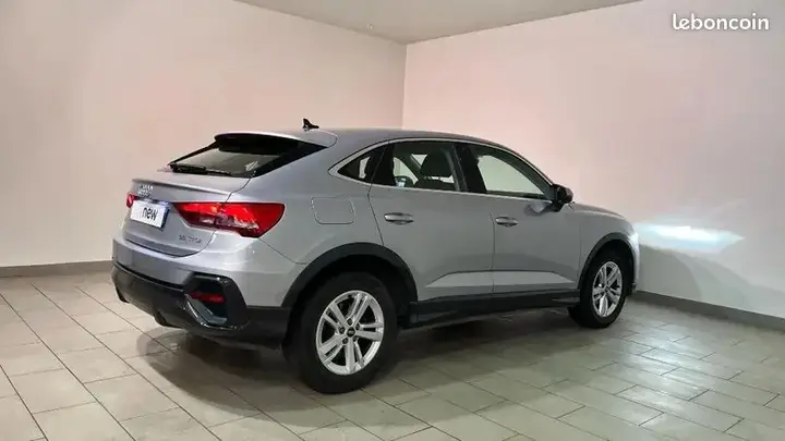 Audi Q3 2022 photo 5