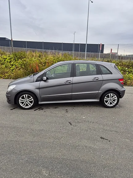 Mercedes-Benz B200 D 2008 photo 2