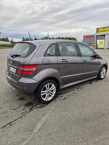 Mercedes-Benz B200 D 2008 photo 5