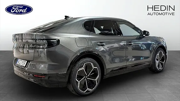 Ford Capri 2026 photo 2