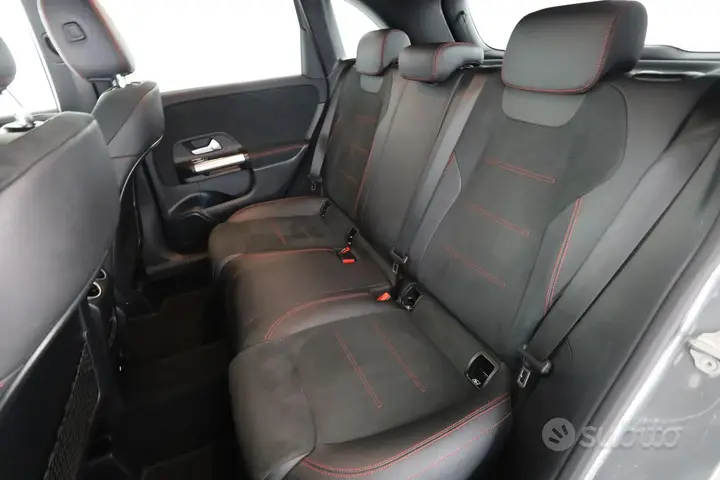Mercedes-Benz C-Class 2023 photo 3