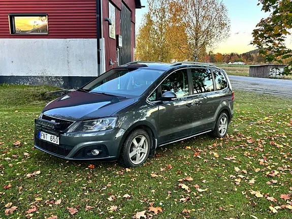 Seat Alhambra 2012 photo 2