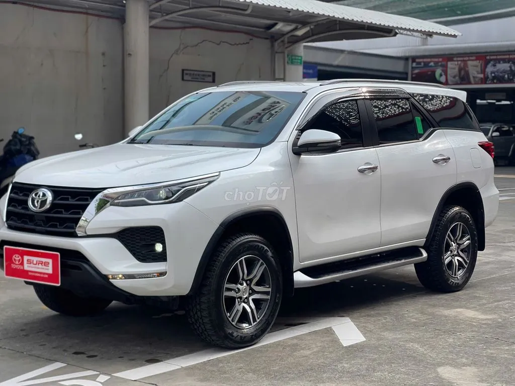 Toyota Fortuner 2022 photo 2