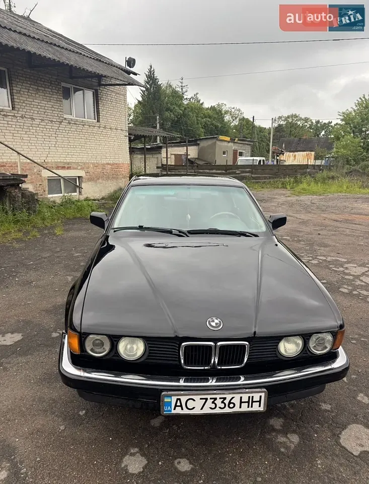 BMW 7 Series 1992 photo 2