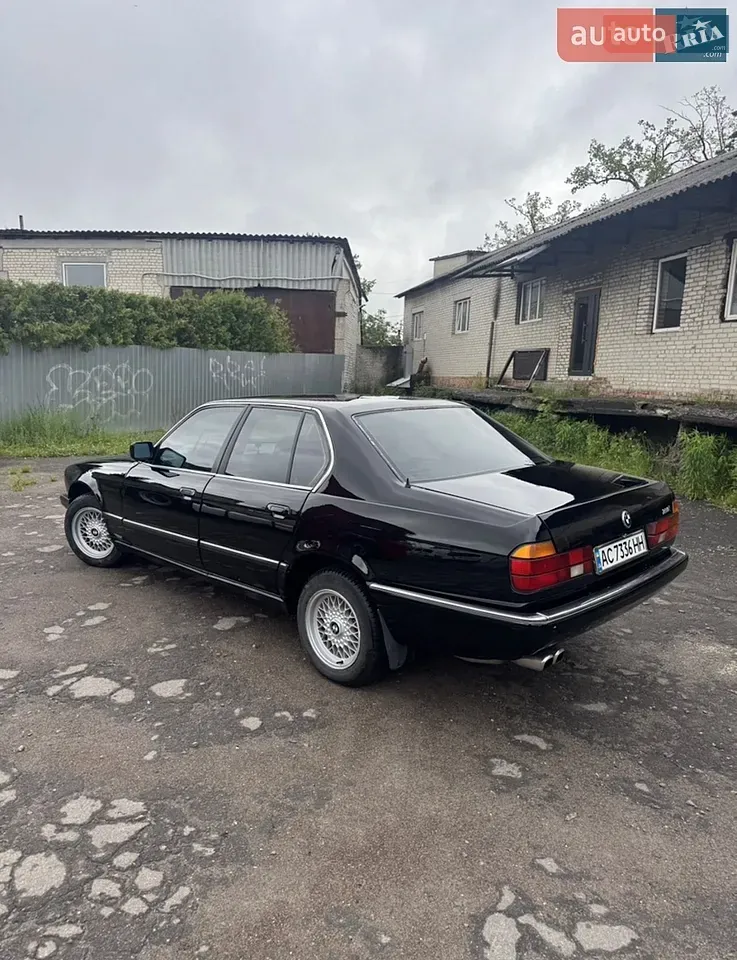 BMW 7 Series 1992 photo 4