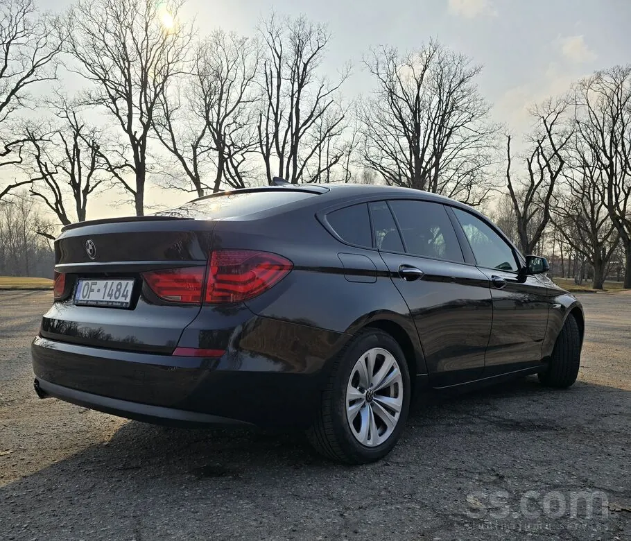 BMW 530 Gt 2009 photo 2
