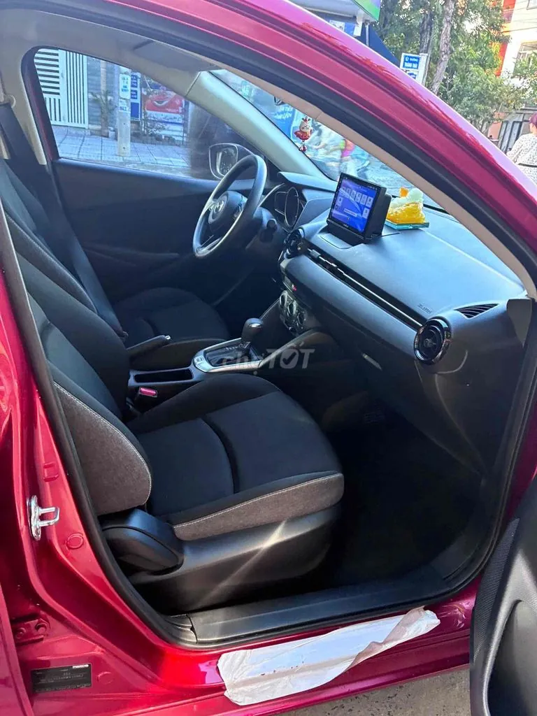 Mazda 2 2023 photo 2