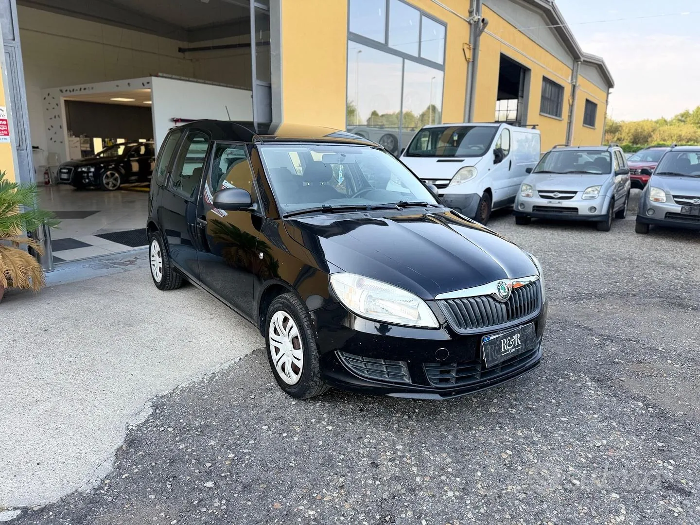 Skoda Roomster 2012 photo 2