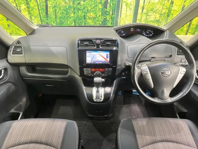 Nissan Serena 2016 photo 2