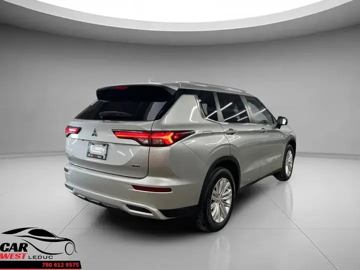 Mitsubishi Outlander 2024 photo 3