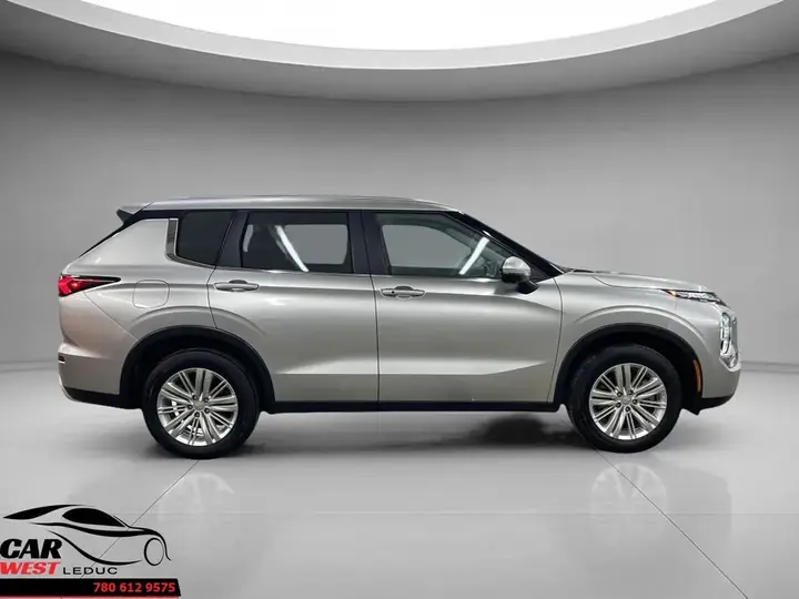 Mitsubishi Outlander 2024 photo 2