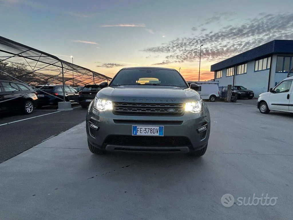Land Rover Discovery Sport 2016 photo 2