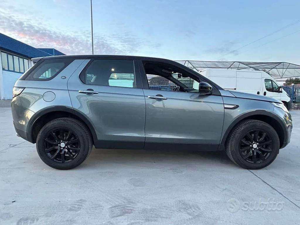 Land Rover Discovery Sport 2016 photo 5