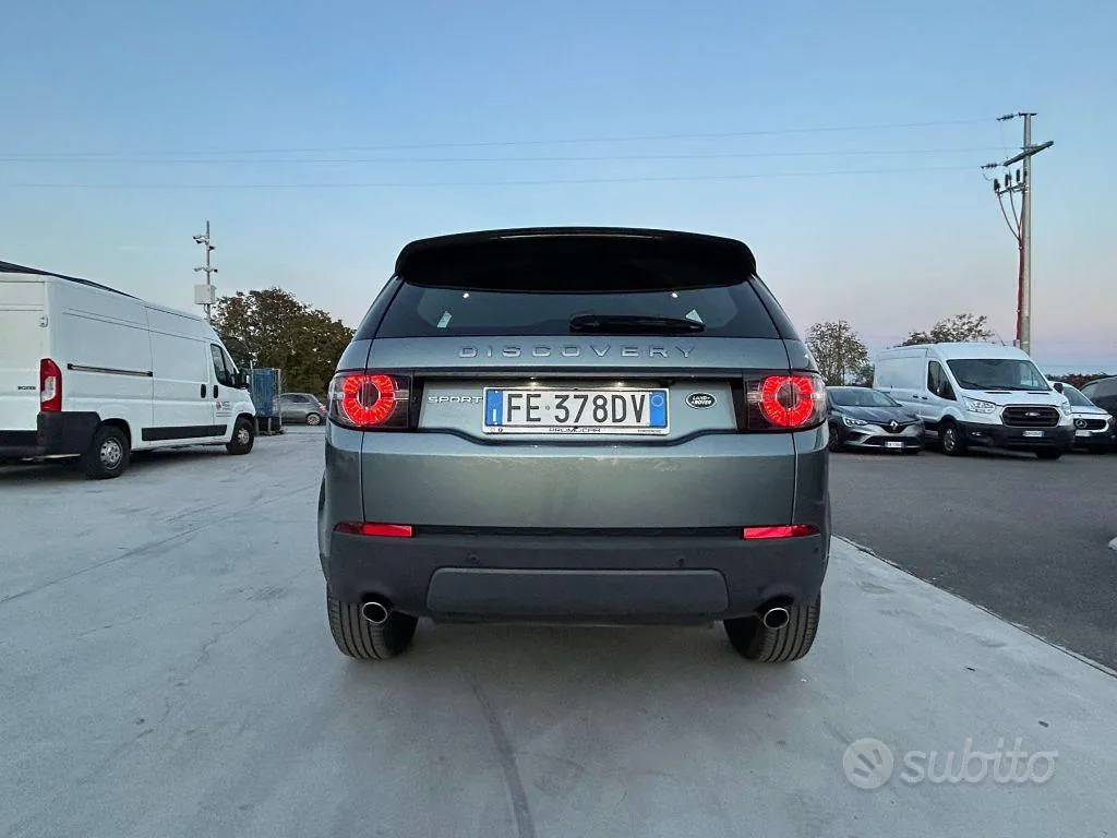 Land Rover Discovery Sport 2016 photo 4