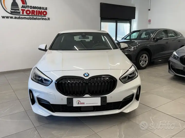 BMW 118 2024 photo 2