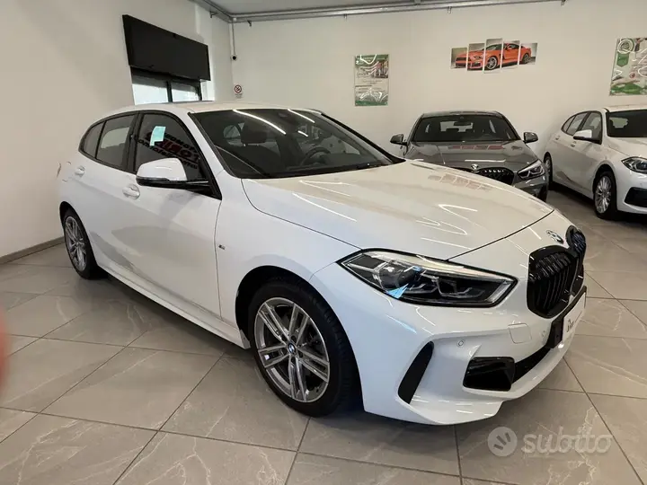 BMW 118 2024 photo 3