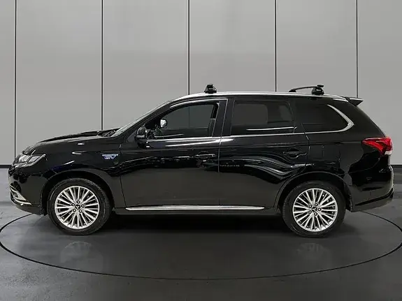 Mitsubishi Outlander 2019 photo 2