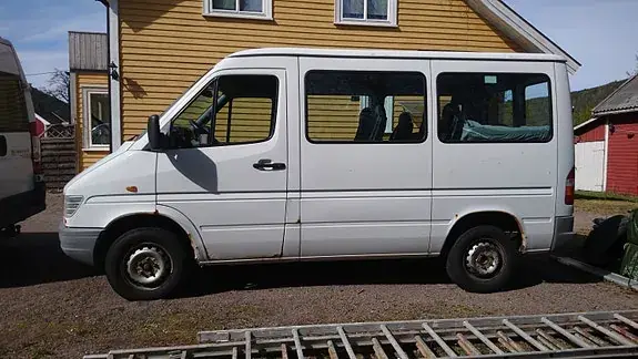 Mercedes-Benz Sprinter 212 1999 photo 4