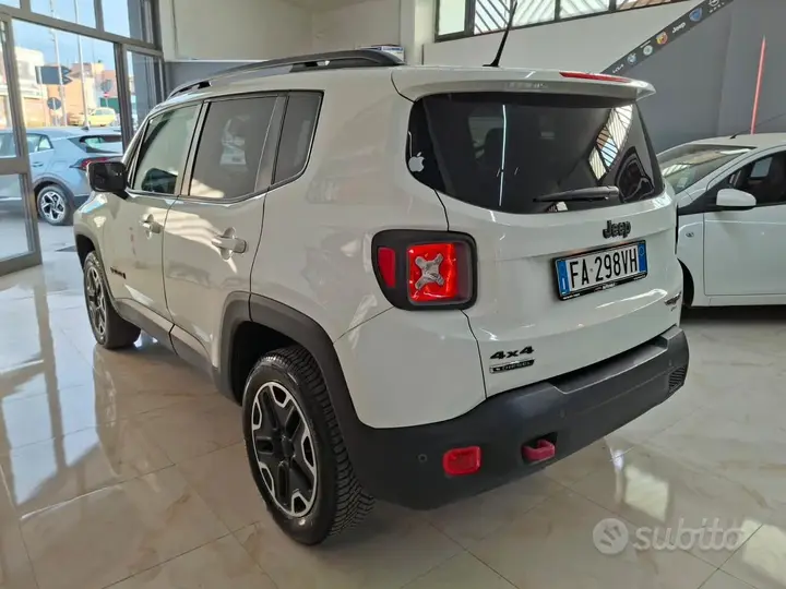 Jeep Renegade 2015 photo 4