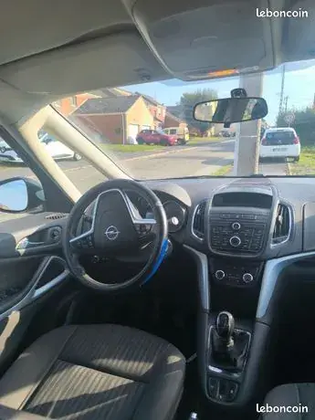 Opel Zafira Tourer 2014 photo 3