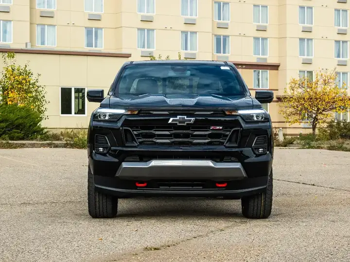 Chevrolet Colorado 2026 photo 3