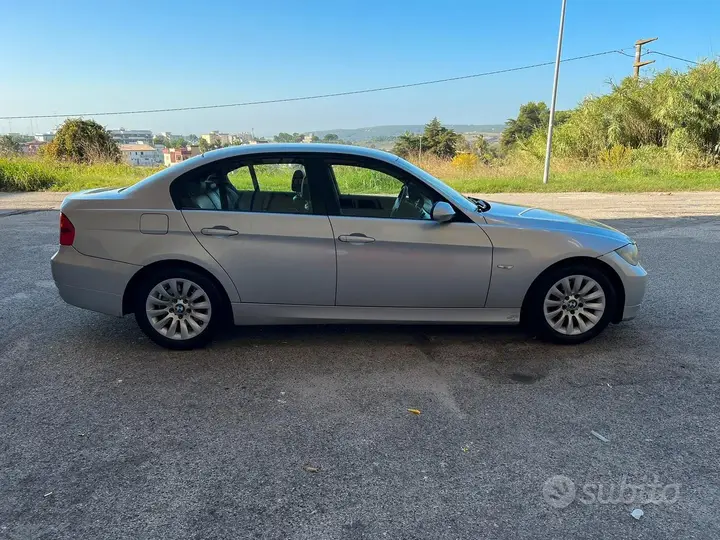 BMW 320D 2006 photo 2