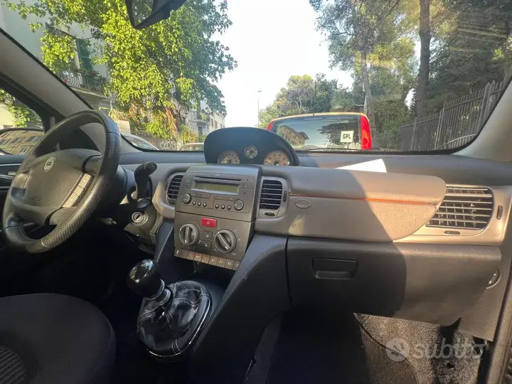 Lancia Ypsilon 2006 photo 4