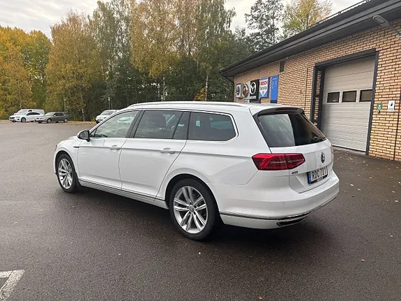 Volkswagen Passat 2018 photo 4