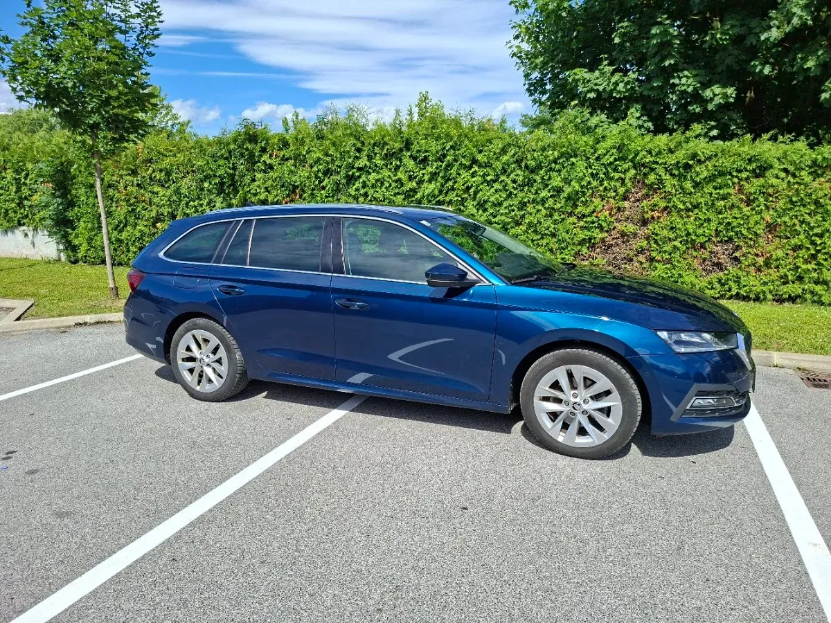 Skoda Octavia 2021 photo 2