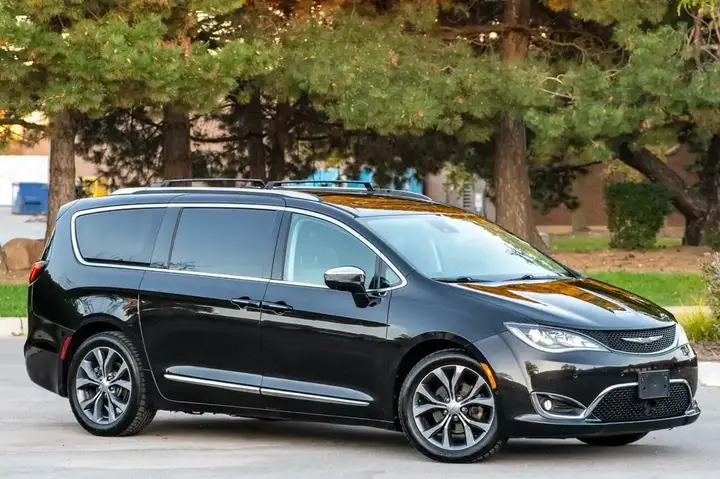 Chrysler Pacifica 2017 photo 5