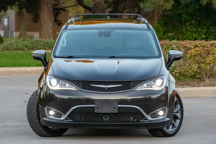 Chrysler Pacifica 2017 photo 3
