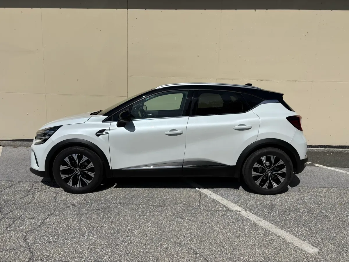 Renault Captur 2024 photo 2