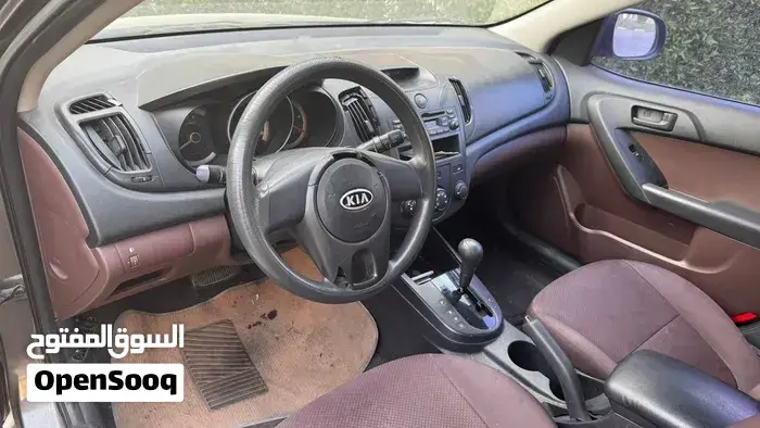 Kia Cerato 2011 photo 2
