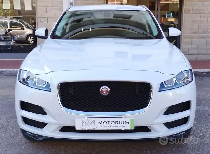 Jaguar F-Pace