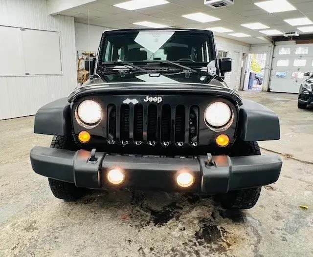 Jeep Wrangler 2015 photo 2