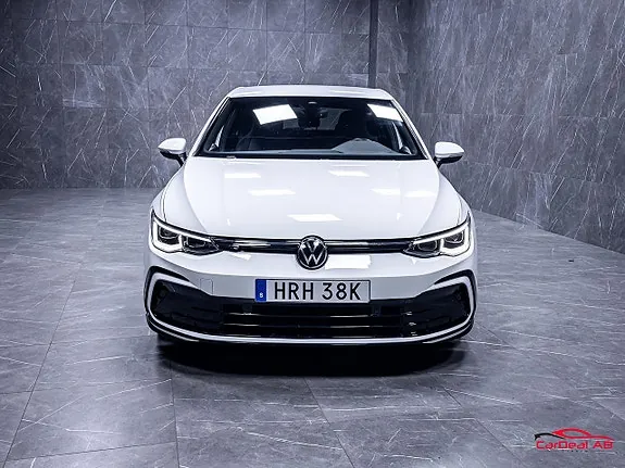 Volkswagen Golf 2022 photo 2