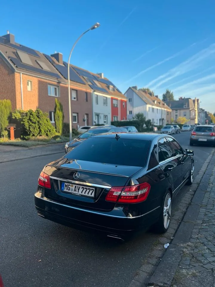 Mercedes-Benz E300