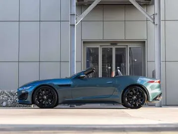 Jaguar F-Type 2024 photo 3
