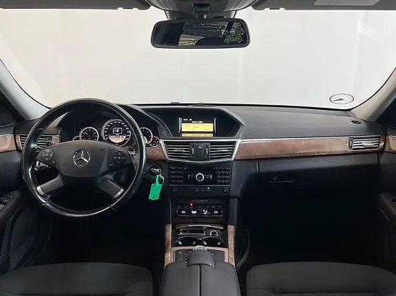 Mercedes-Benz E220 2012 photo 5