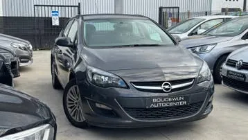 Opel Astra 2012 photo 3