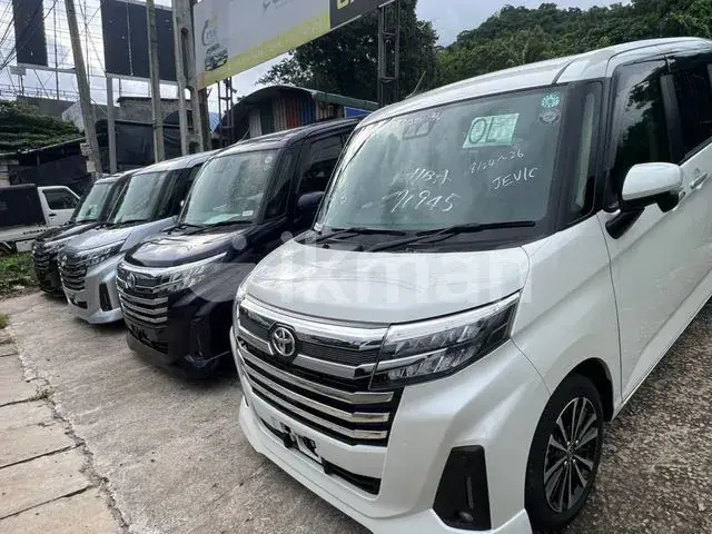 Toyota Roomy 2023 photo 2